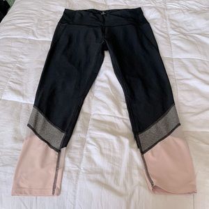 Pink and black colorblock cutout leggings size Medium